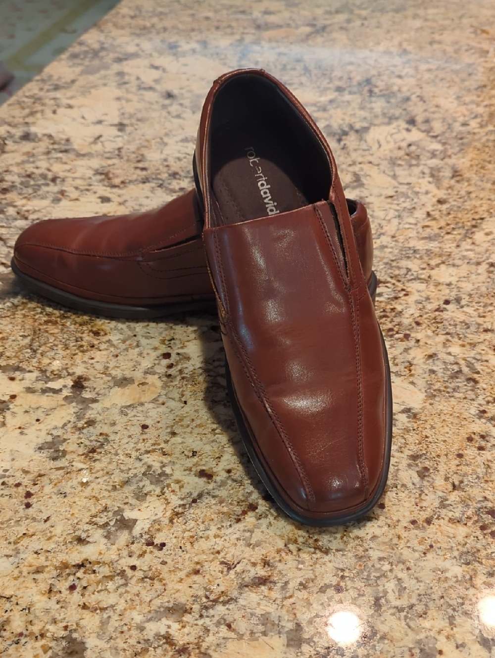 Robert David Men's Chestnut Brown Leather Slip-On Loafers